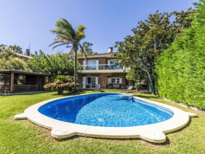 Villa Luxury B by Interhome